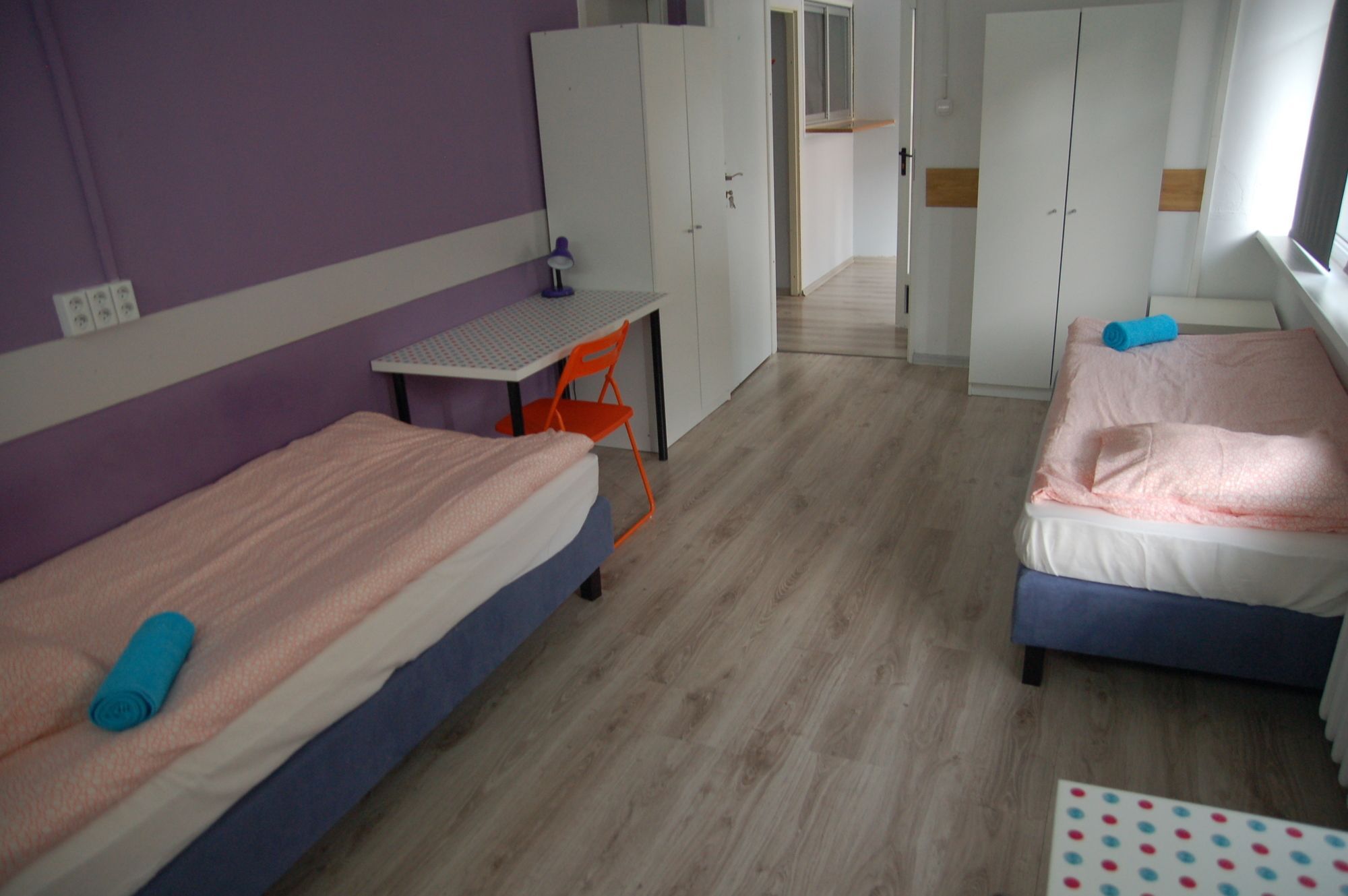 Hostel Family Erasmus Center Warsaw Exterior photo